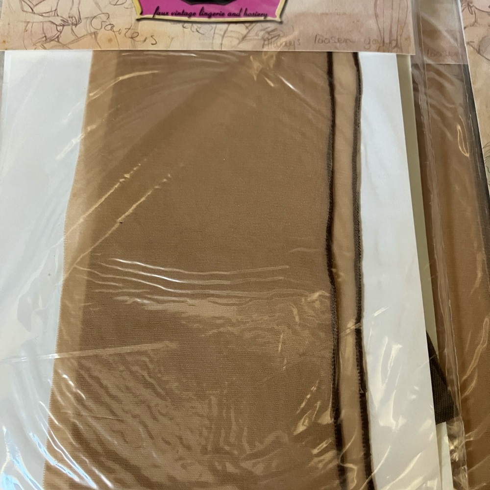 WHAT KATIE DID RETRO SEAMED STOCKINGS SIZE M/L X 3 Pairs